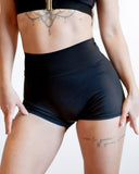 Lioness Micro Shorts Black (recycled)